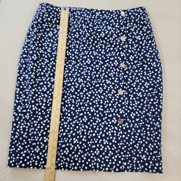 Talbots Navy Polka Dot Skirt Size 8 Front Buttons Cotton Blend - Picture 6 of 15